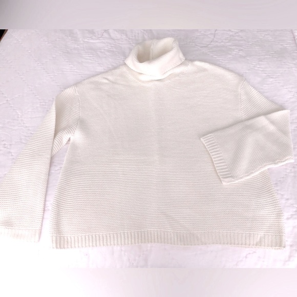 H&M *worn once* turtleneck knit sweater - Picture 1 of 8